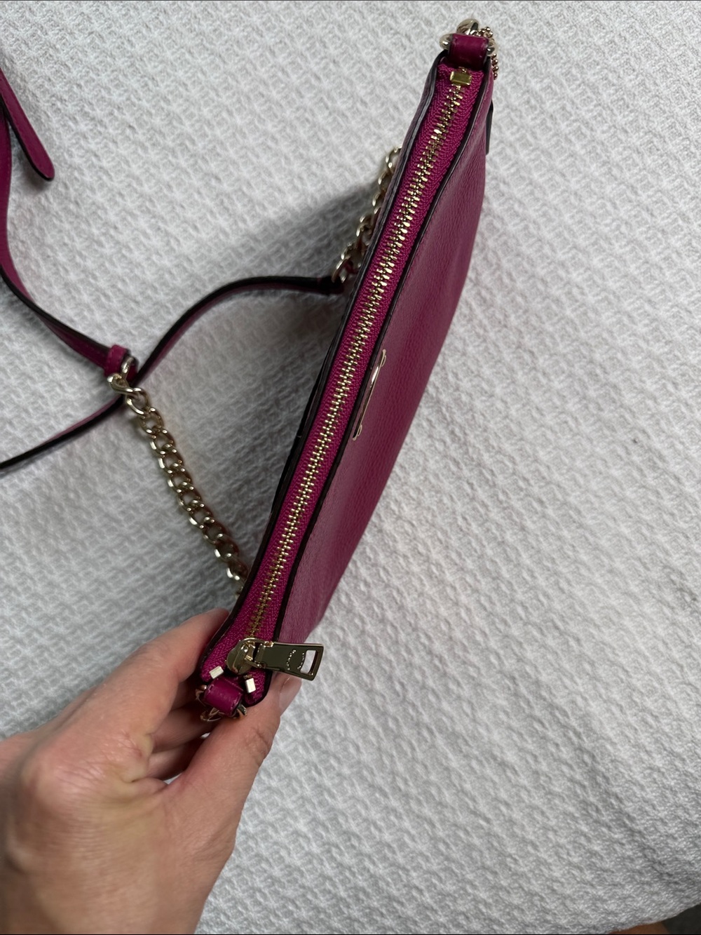 Coach Quinn crossbody in raspberry pink with gold hardware pebbled leather small - Picture 6 of 11